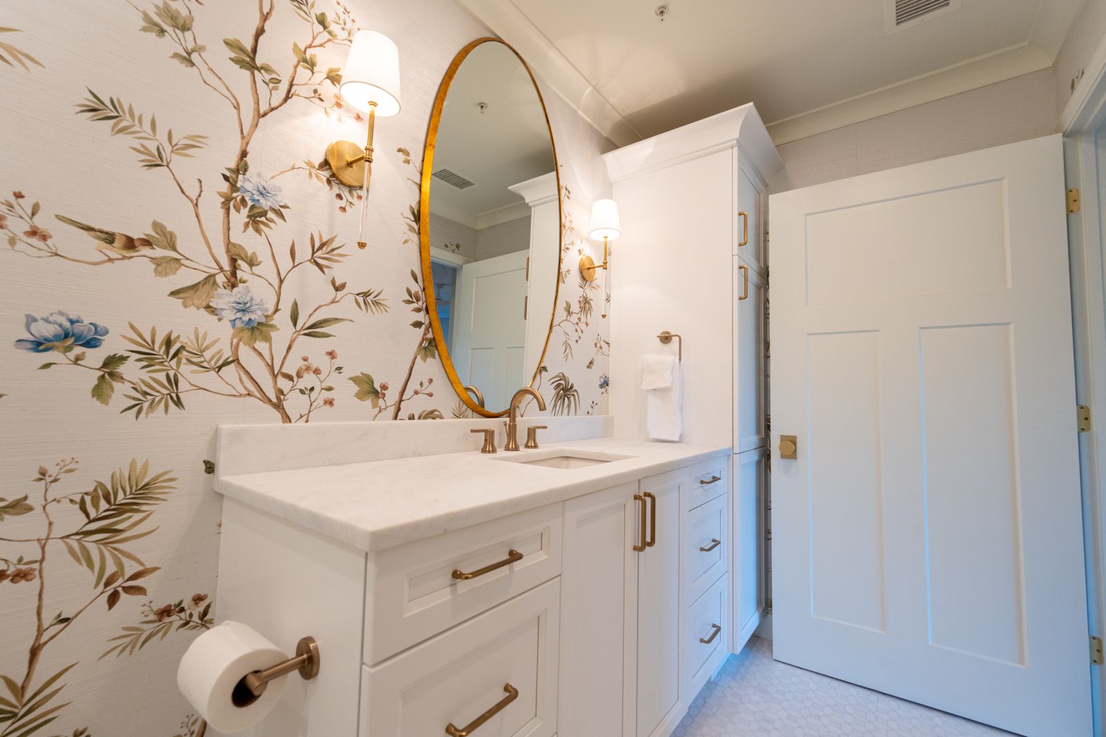 Bathrooms wallpaper