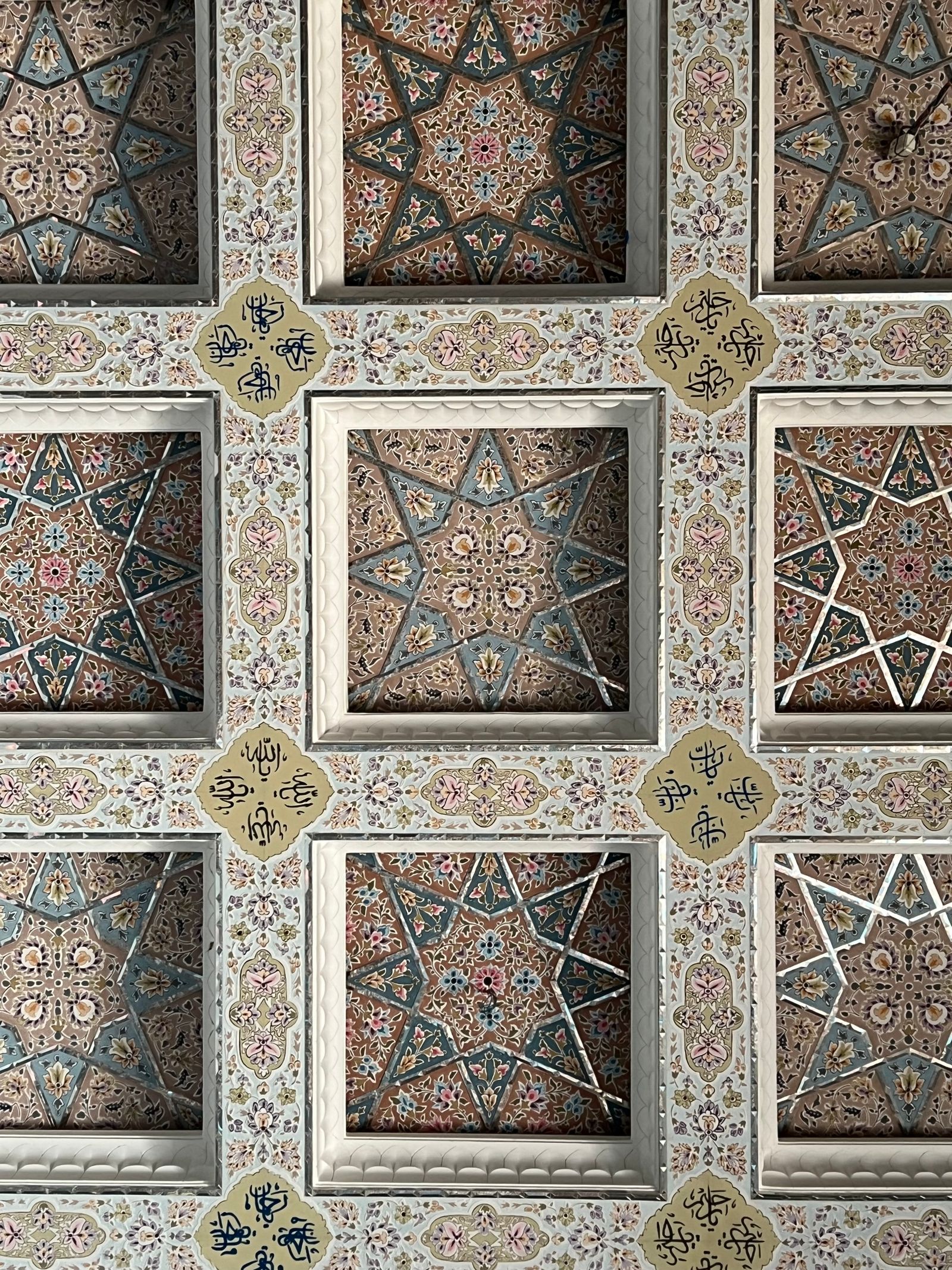 Ceilings wallpaper