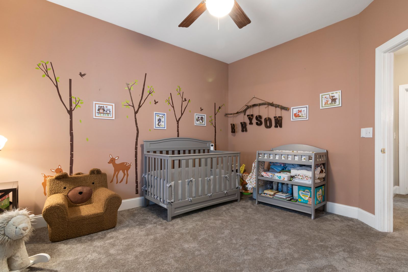 Nurseries & kids' rooms wallpaper